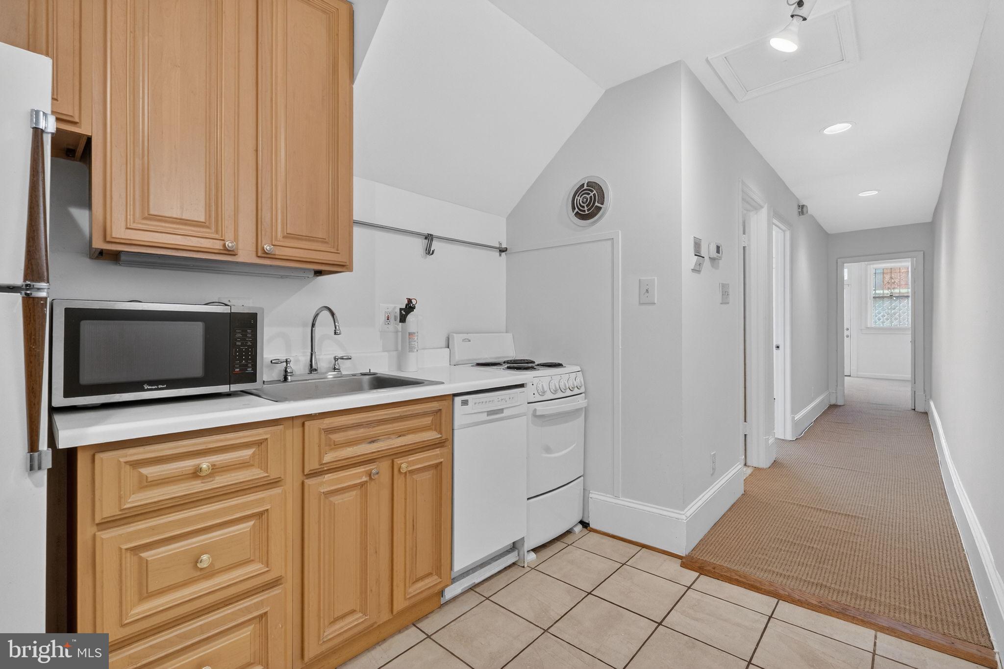 1944 Calvert Street Northwest Washington, DC 20009 - Photo 38 of 74 Kitchen unit 2