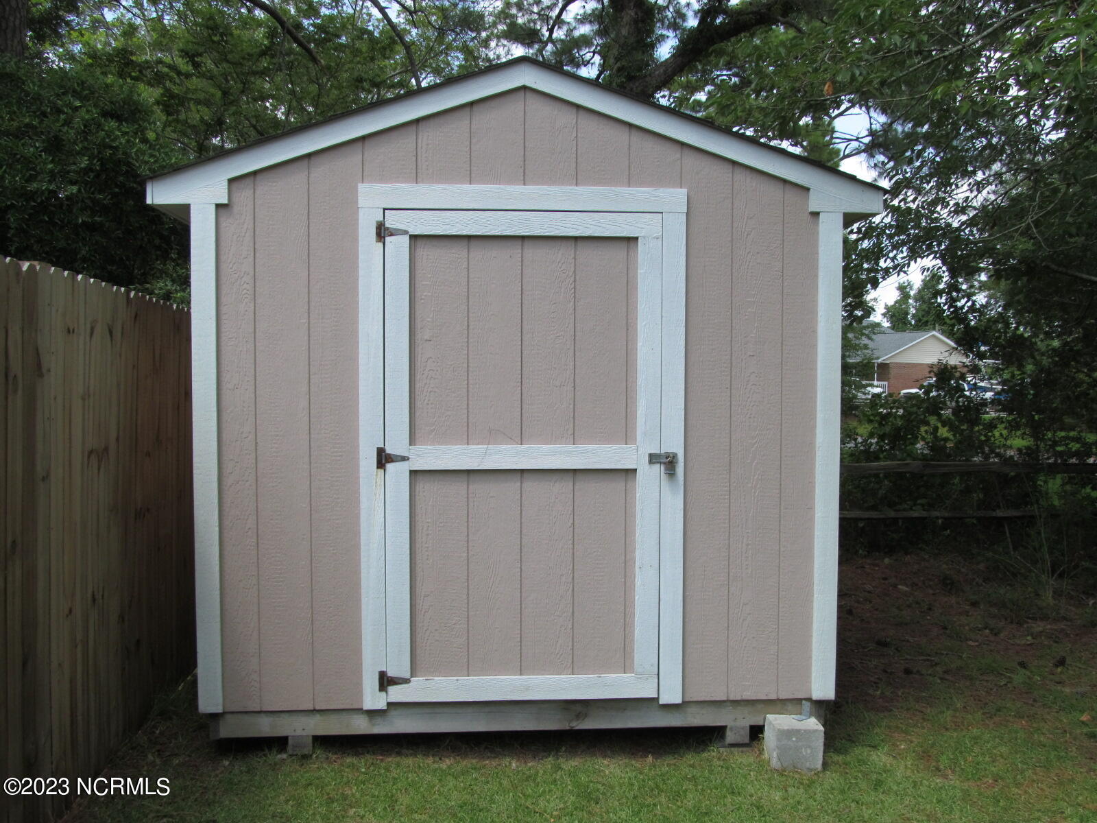 607 Robin Road Morehead City, NC 28557 - Photo 33 of 34 8 X 8 Shed