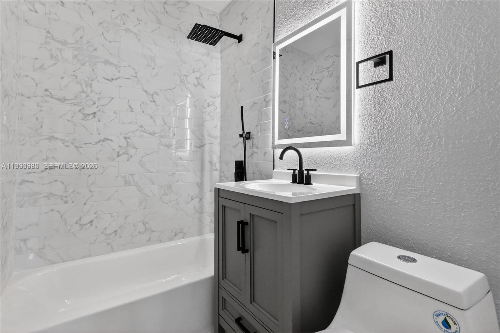 870 Northeast 144th Street North Miami, FL 33161 - Photo 16 of 35