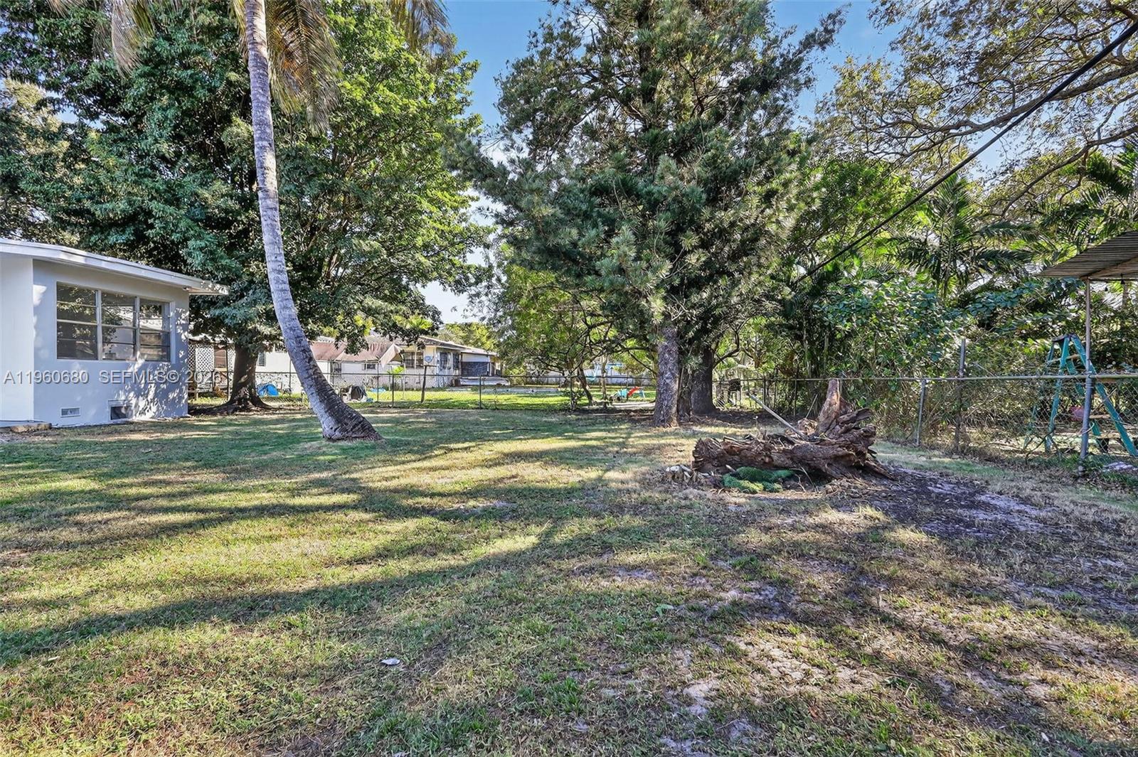 870 Northeast 144th Street North Miami, FL 33161 - Photo 22 of 35