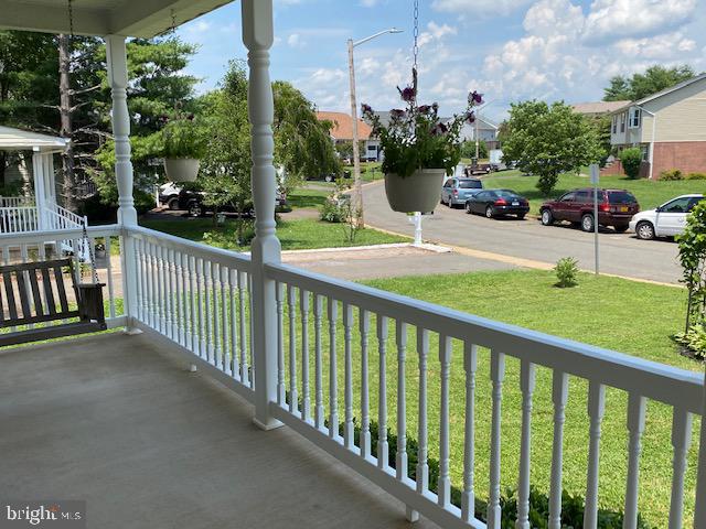 613 Clubhouse Way Culpeper, VA 22701 - Photo 15 of 20 Relax here and sip on your favorite drink