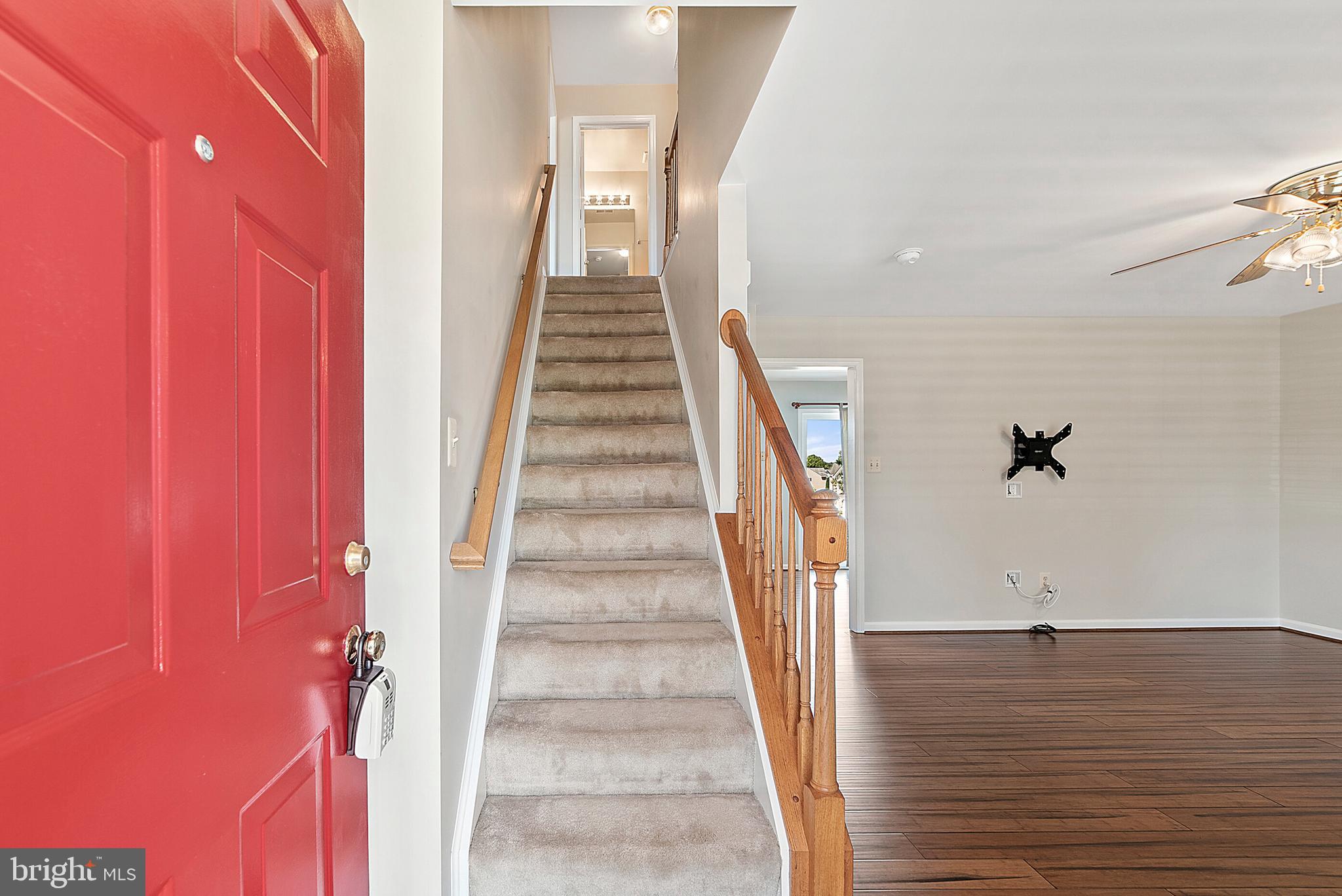 613 Clubhouse Way Culpeper, VA 22701 - Photo 6 of 20 Front entry