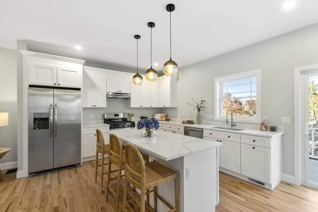 27 Jackson Road North Chelmsford, MA 01863 - Photo 9 of 23 Gallery Image 9