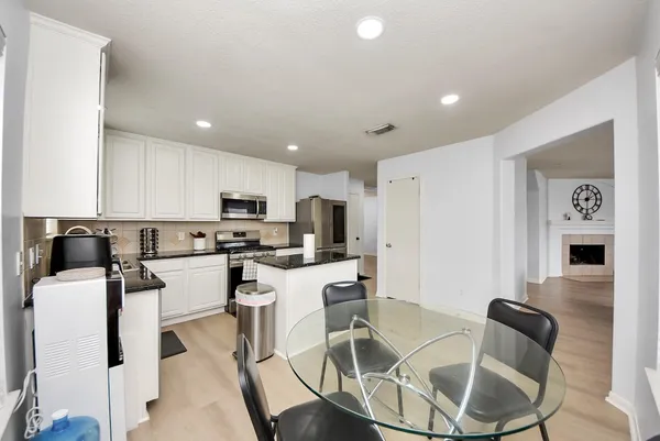 $309,000 | 1054 Inverness Cove, Dickinson, TX 77539