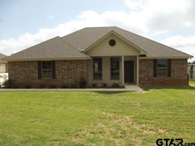 $1,875 | 15674 Farm To Market Road 849, Lindale, TX 75706