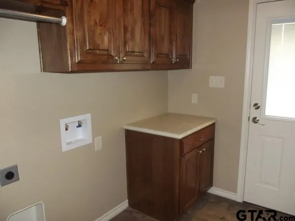 $1,875 | 15674 Farm To Market Road 849, Lindale, TX 75706