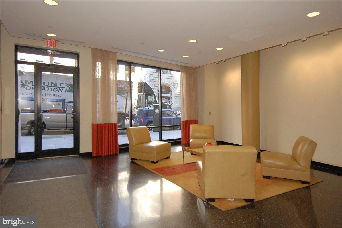 912 F Street Northwest, Unit 709 Washington, DC 20004 - Photo 22 of 28