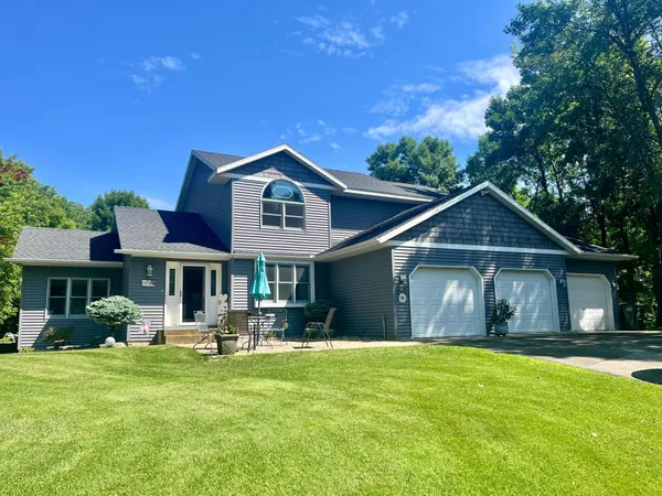 $675,000 | 10920 North Shore Drive, Spicer, MN 56288