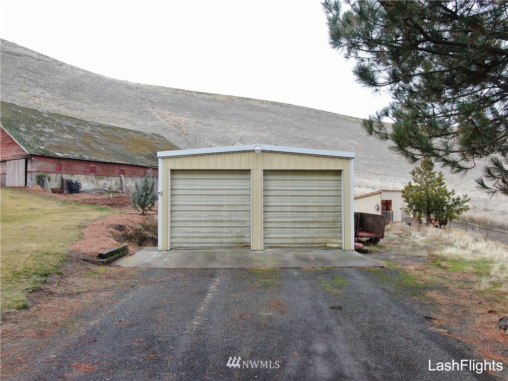 14339 Harvey Shaw Road Prescott, WA 99348 - Photo 3 of 34