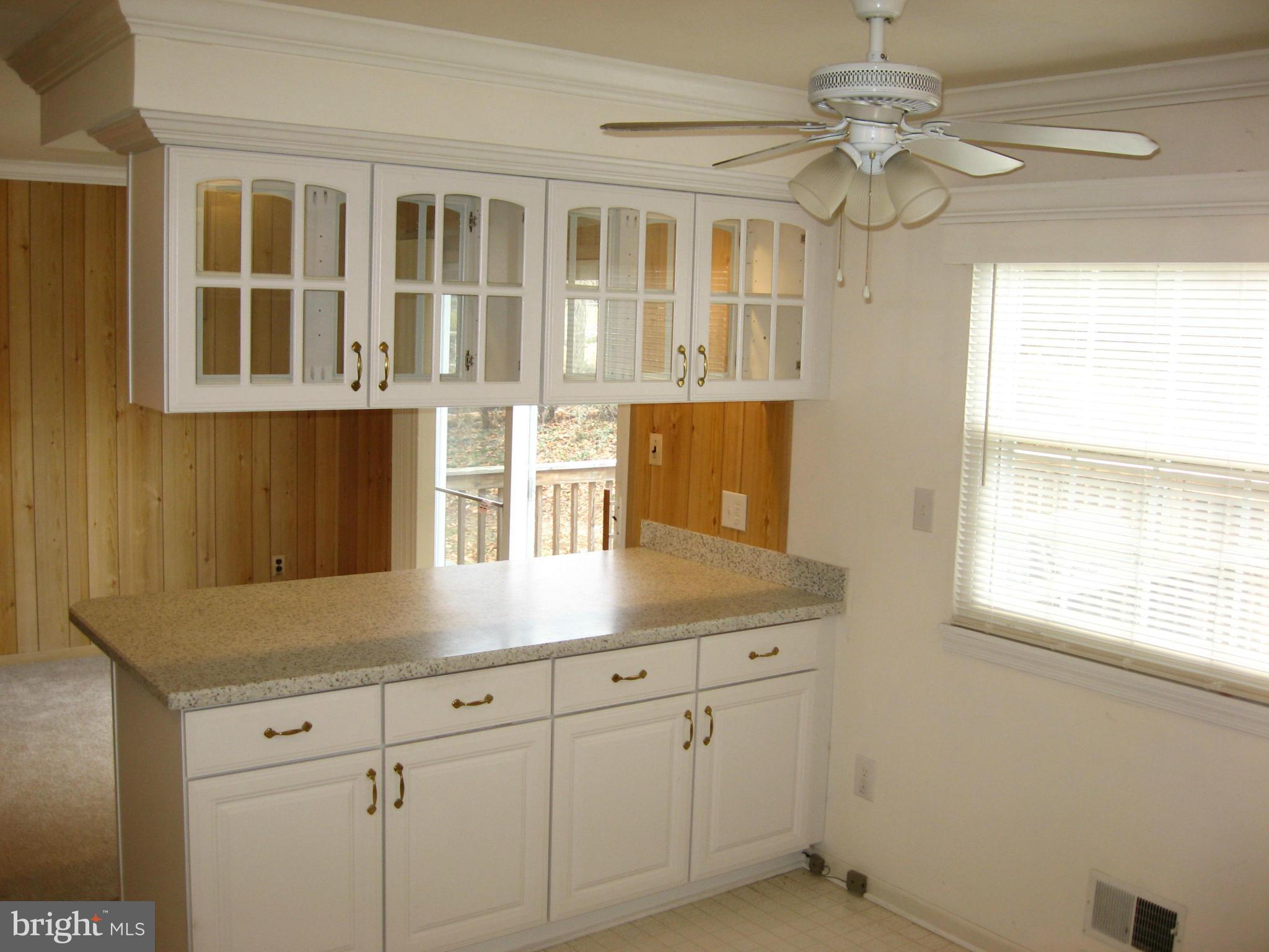 9841 Moyer Road Damascus, MD 20872 - Photo 14 of 30 Kitchen