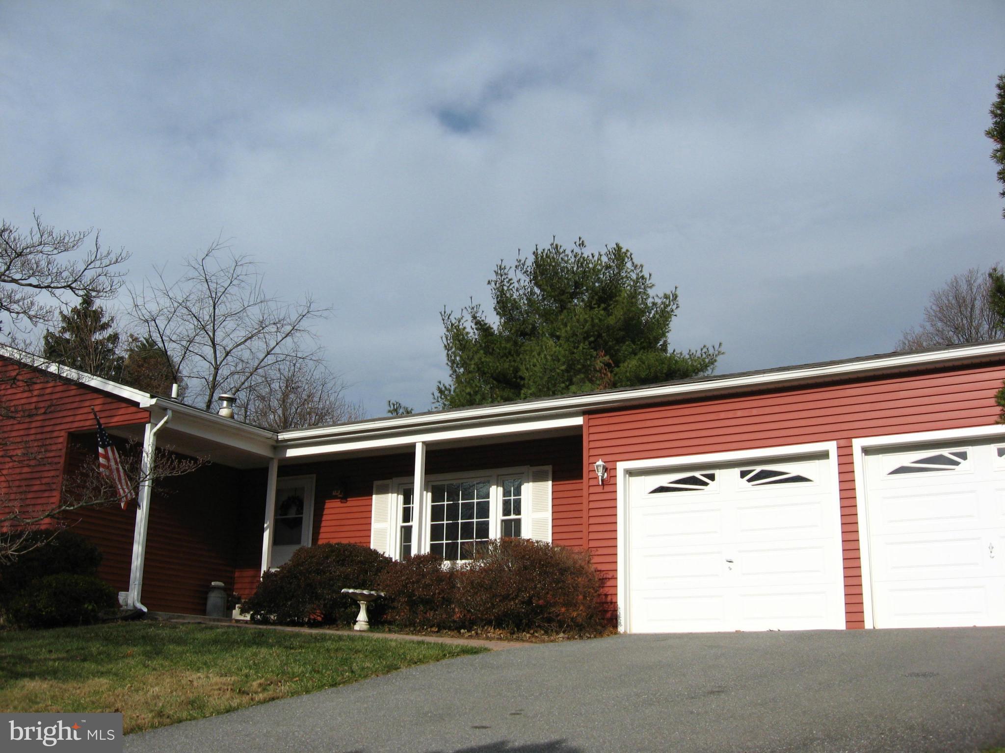 9841 Moyer Road Damascus, MD 20872 - Photo 5 of 30 Exterior (Front)