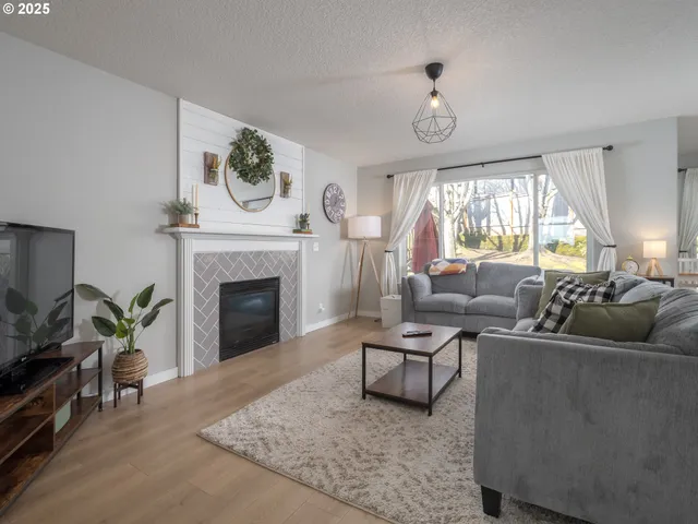 $590,000 | 986 Southwest Tomahawk Place, Dundee, OR 97115