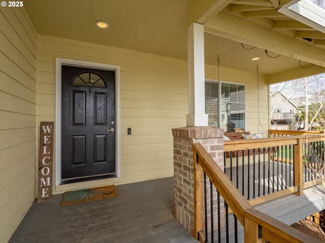 $590,000 | 986 Southwest Tomahawk Place, Dundee, OR 97115