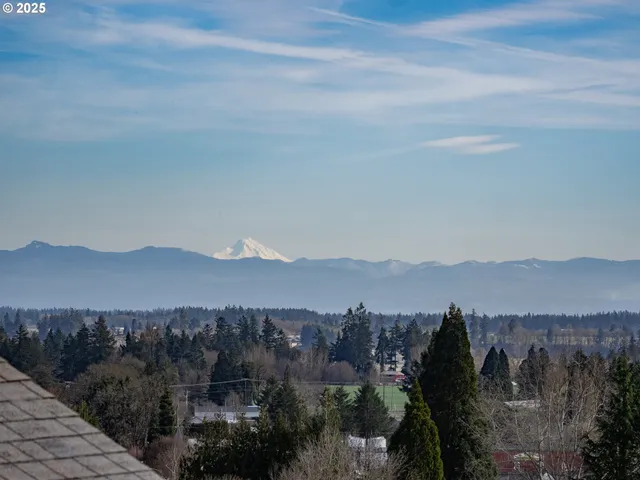 $590,000 | 986 Southwest Tomahawk Place, Dundee, OR 97115