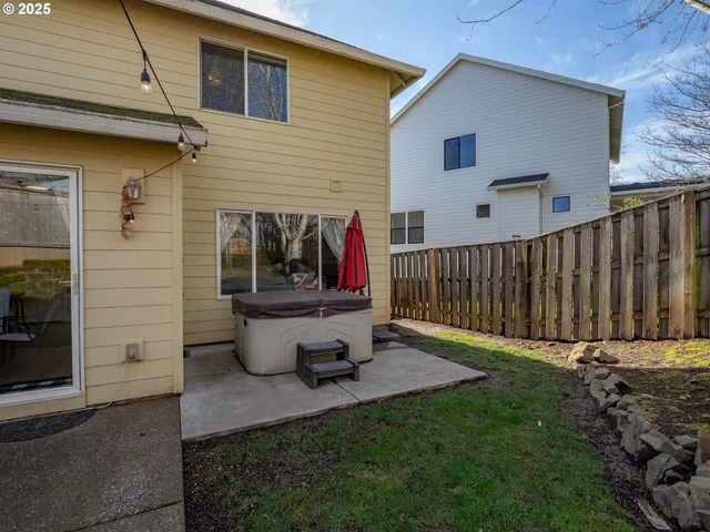 $590,000 | 986 Southwest Tomahawk Place, Dundee, OR 97115