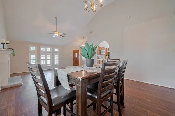 $2,200 | 5814 North Magazine Circle, Houston, TX 77084