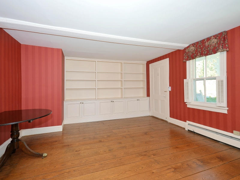 70 Barnegat Road New Canaan, CT 06840 - Photo 13 of 26 library