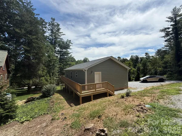 $3,000 | 509 Bonner Street, Hendersonville, NC 28739