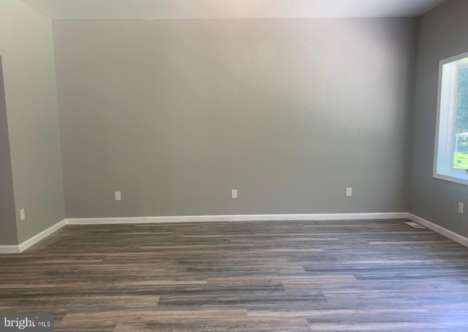 131 Three Bridge Road Monroeville, NJ 08343 - Photo 5 of 15 Gallery Image 5