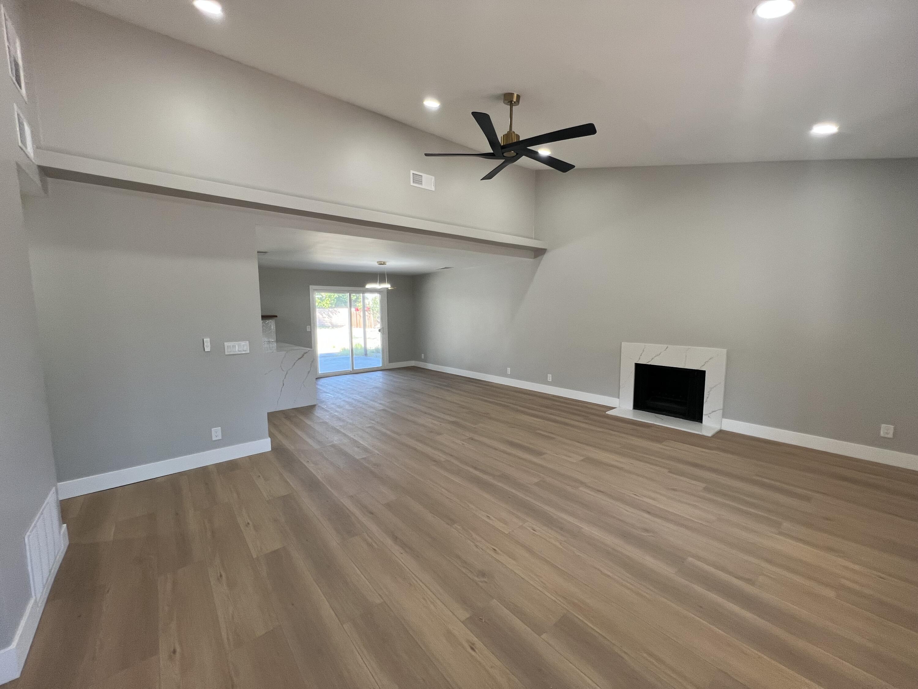 46075 Verba Santa Drive Palm Desert, CA 92260 - Photo 4 of 38 IMG_2936