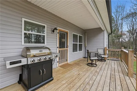 $370,000 | 400 Garrett Road, Demorest, GA 30535