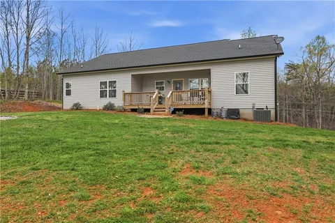 $370,000 | 400 Garrett Road, Demorest, GA 30535