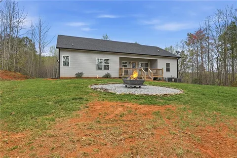 $370,000 | 400 Garrett Road, Demorest, GA 30535