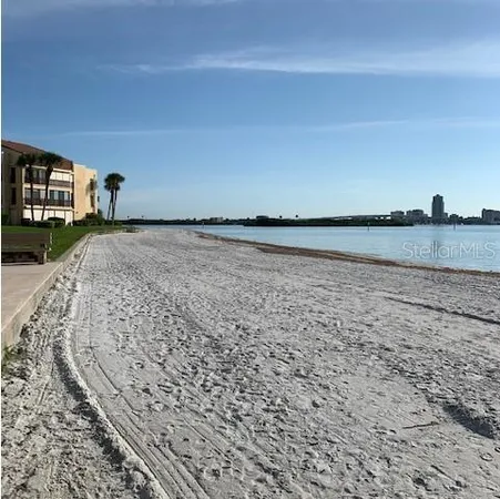 $2,400 | 800 South Gulfview Boulevard, Unit 302, Clearwater Beach, FL 33767