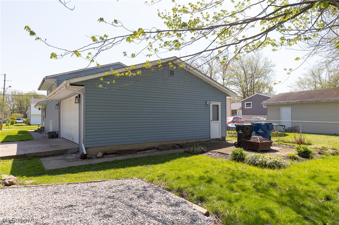 5258 Main Avenue North Ridgeville, OH 44039 - Photo 5 of 34