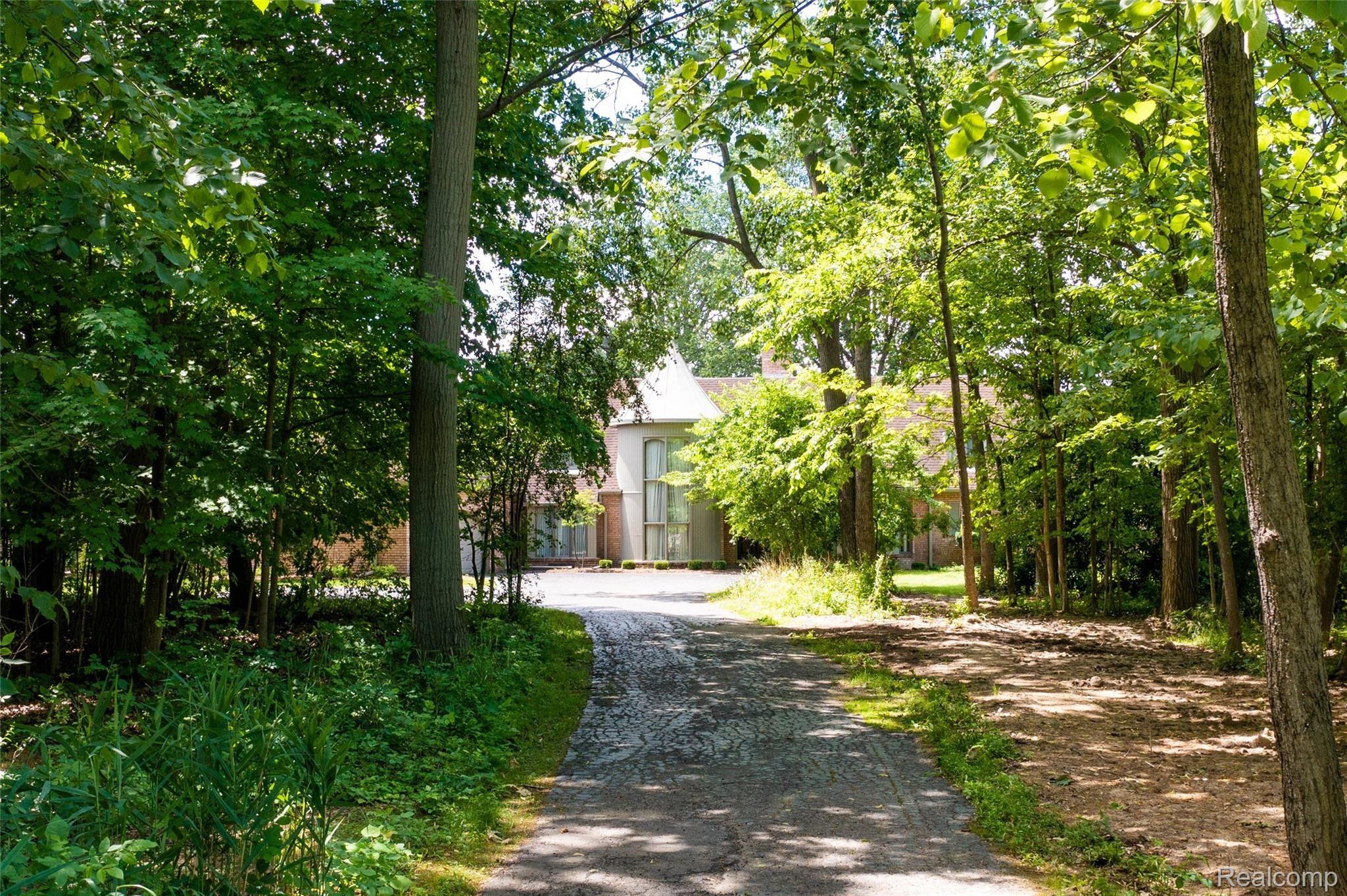 25728 Meridian Road Grosse Ile, MI 48138 - Photo 49 of 49 Winding Drive to 25728 Meridian, Grosse Ile