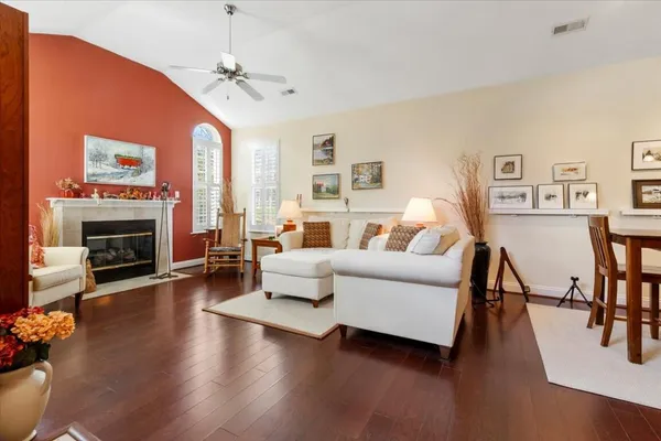 $365,000 | 45 Washington Avenue, Unit 291, Christiansburg, VA 24073