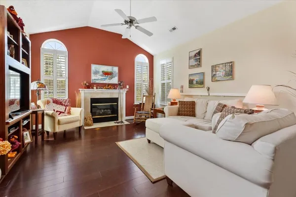 $365,000 | 45 Washington Avenue, Unit 291, Christiansburg, VA 24073