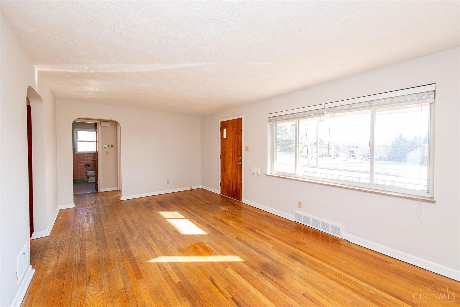 5926 Lawrence Road Cincinnati, OH 45248 - Photo 26 of 46