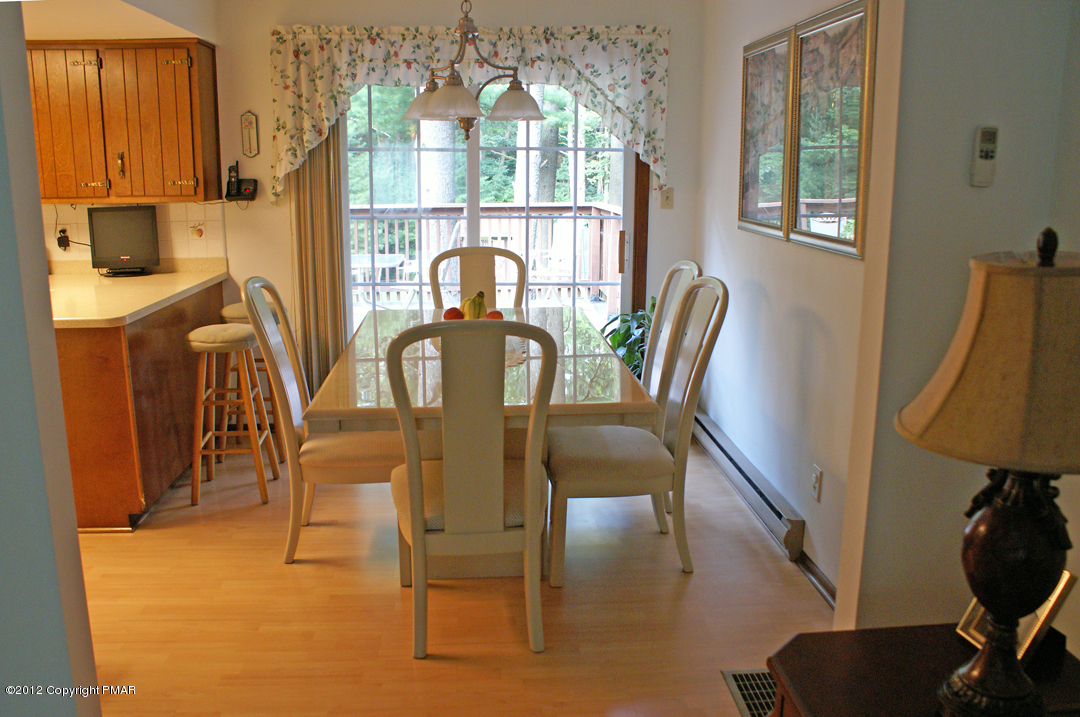 198 Reeders Run Road Bartonsville, PA 18321 - Photo 9 of 24 Dining Area