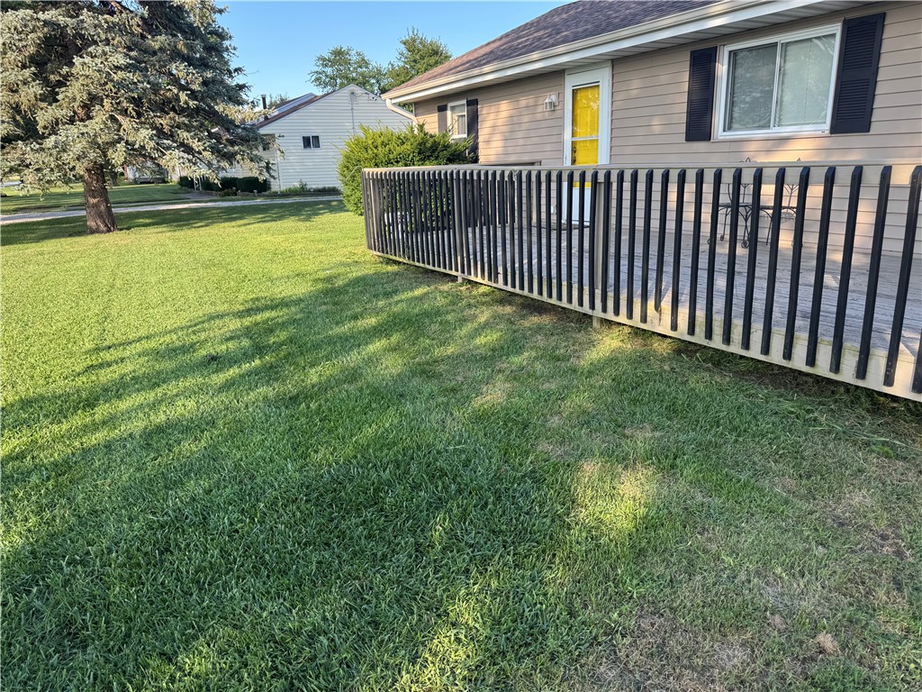 5694 Highway 48 Decatur, IL 62526 - Photo 1 of 3 a view of a house with a yard