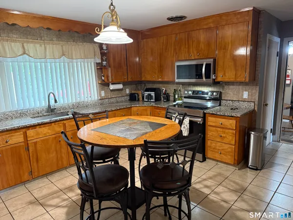 $289,900 | 117 Courtland Avenue, Waterbury, CT 06705