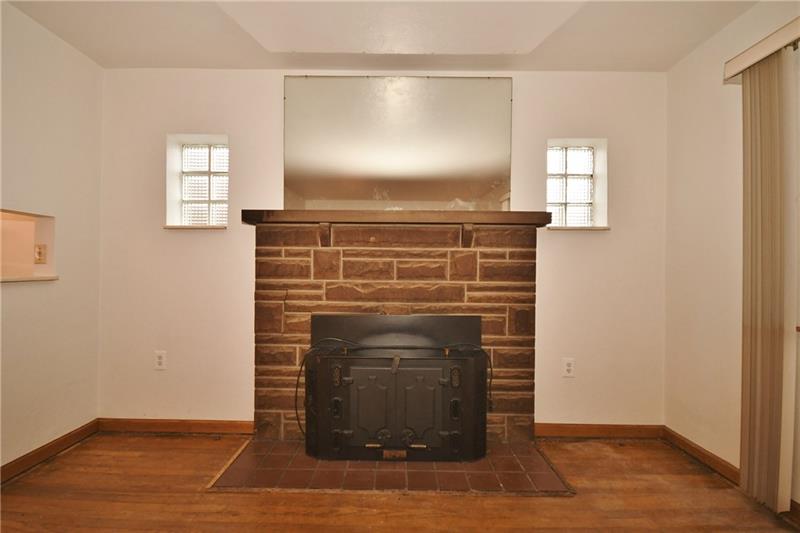 43 Fulton Road Canonsburg, PA 15317 - Photo 5 of 17 Wood Burner in LR.