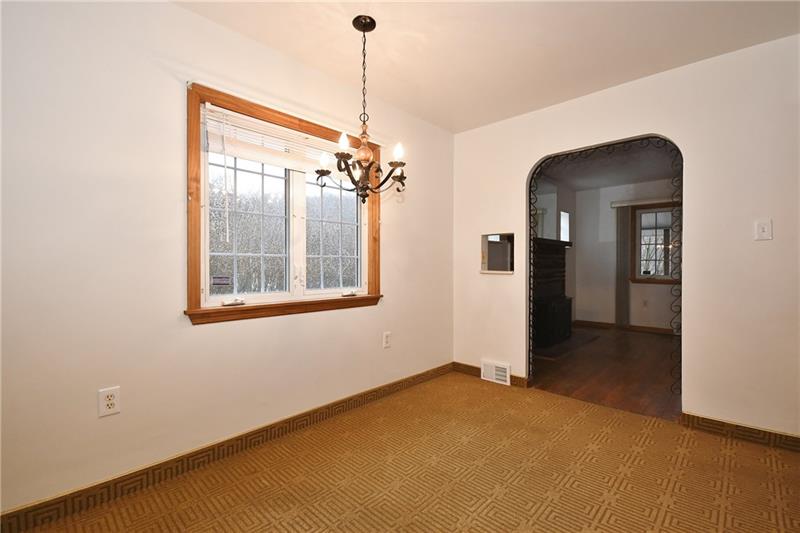43 Fulton Road Canonsburg, PA 15317 - Photo 6 of 17 Dining Area