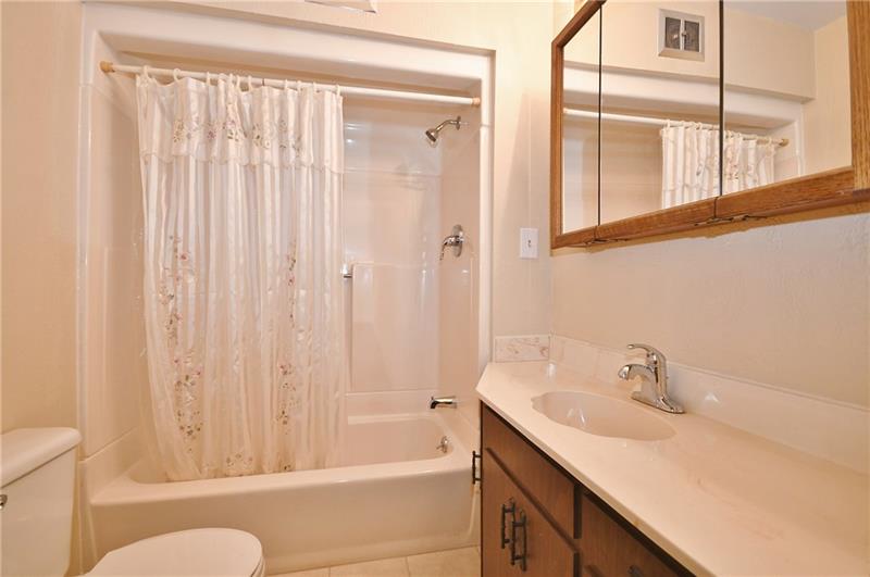 43 Fulton Road Canonsburg, PA 15317 - Photo 10 of 17 Updated Bath