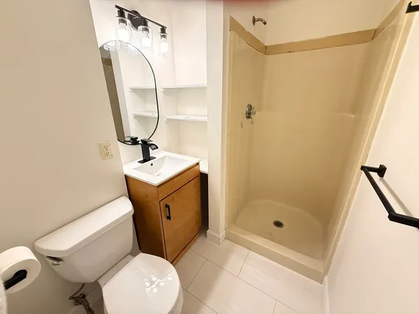 $2,100 | 6 South Ward Street, Unit 1, Worcester, MA 01610