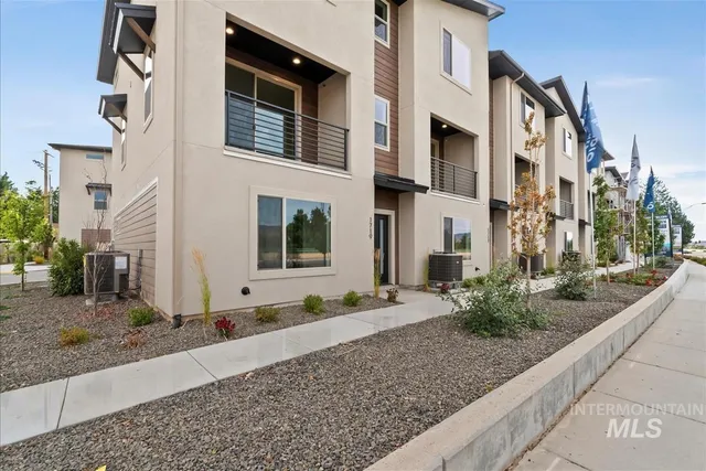 $496,880 | 1709 South Rock Vw Lane, Boise, ID 83705