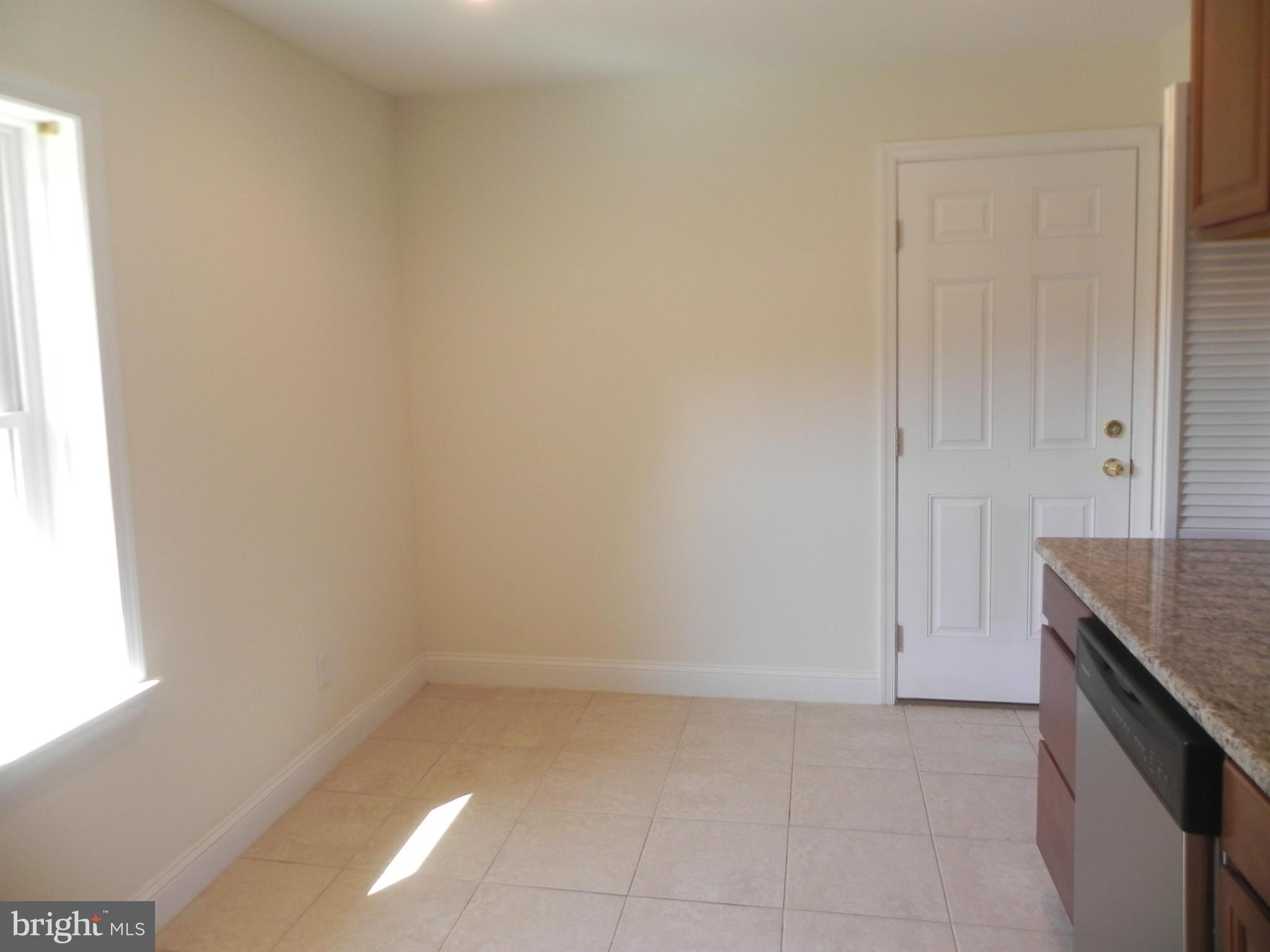 10320 Rogues Road Midland, VA 22728 - Photo 4 of 30 Kitchen