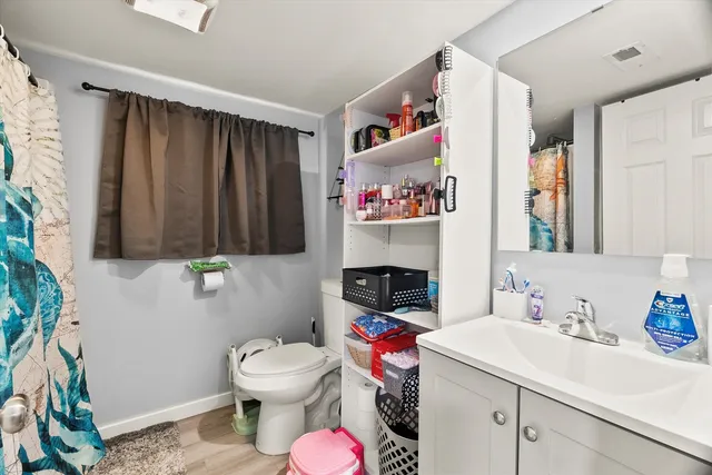 $230,000 | 28 East 157th Street, Harvey, IL 60426