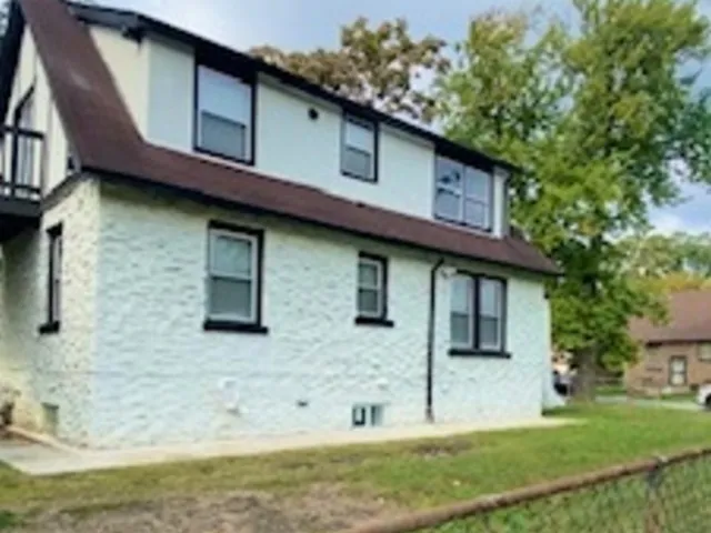 $230,000 | 28 East 157th Street, Harvey, IL 60426