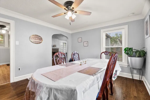 $230,000 | 28 East 157th Street, Harvey, IL 60426