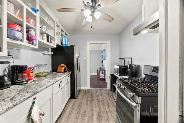 $230,000 | 28 East 157th Street, Harvey, IL 60426