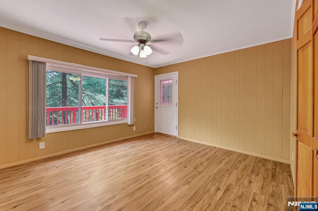 36 Benton Road Paramus, NJ 07652 - Photo 4 of 27