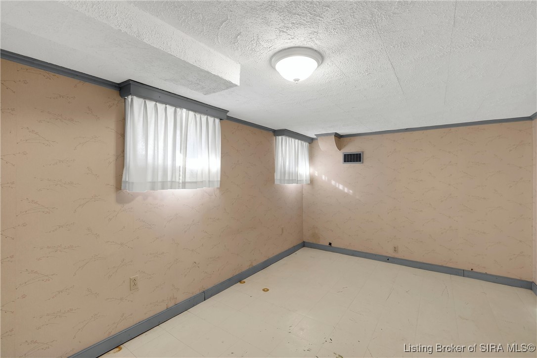 613 West Spring Street New Albany, IN 47150 - Photo 38 of 50