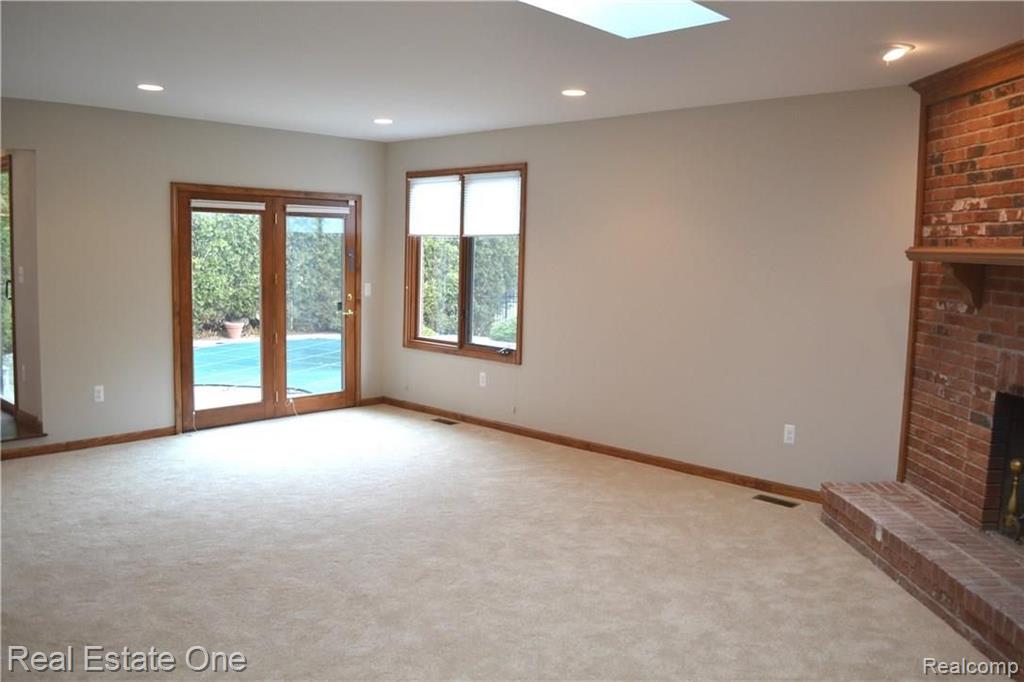 30992 Country Ridge Circle Farmington Hills, MI 48331 - Photo 18 of 40