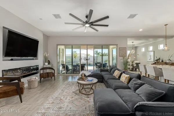 $3,600 | 34967 North Tres Alamos Road, San Tan Valley, AZ 85144